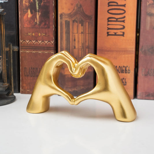 1pc Love Gesture Sculpture Desktop Decoration Heart Hand Nordic Light Luxury Crafts Can be given as a romantic gift for couple