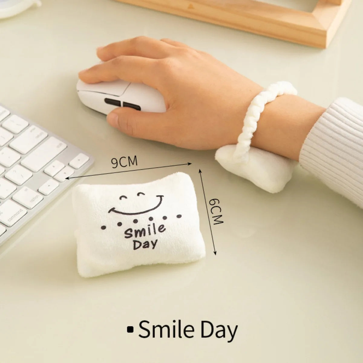 1 Pc Franky Fleece Mouse Pad, Wrist Guard, and Cute Wrist Pillow Are Perfect as Gifts for Office Workers